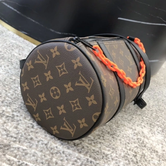PAPILLON VUITTON LOUIS 0819